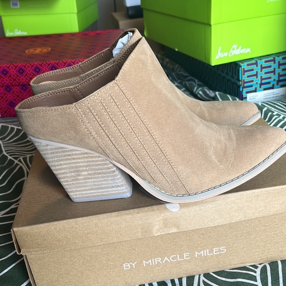 Heeled mule - Picture 3 of 7